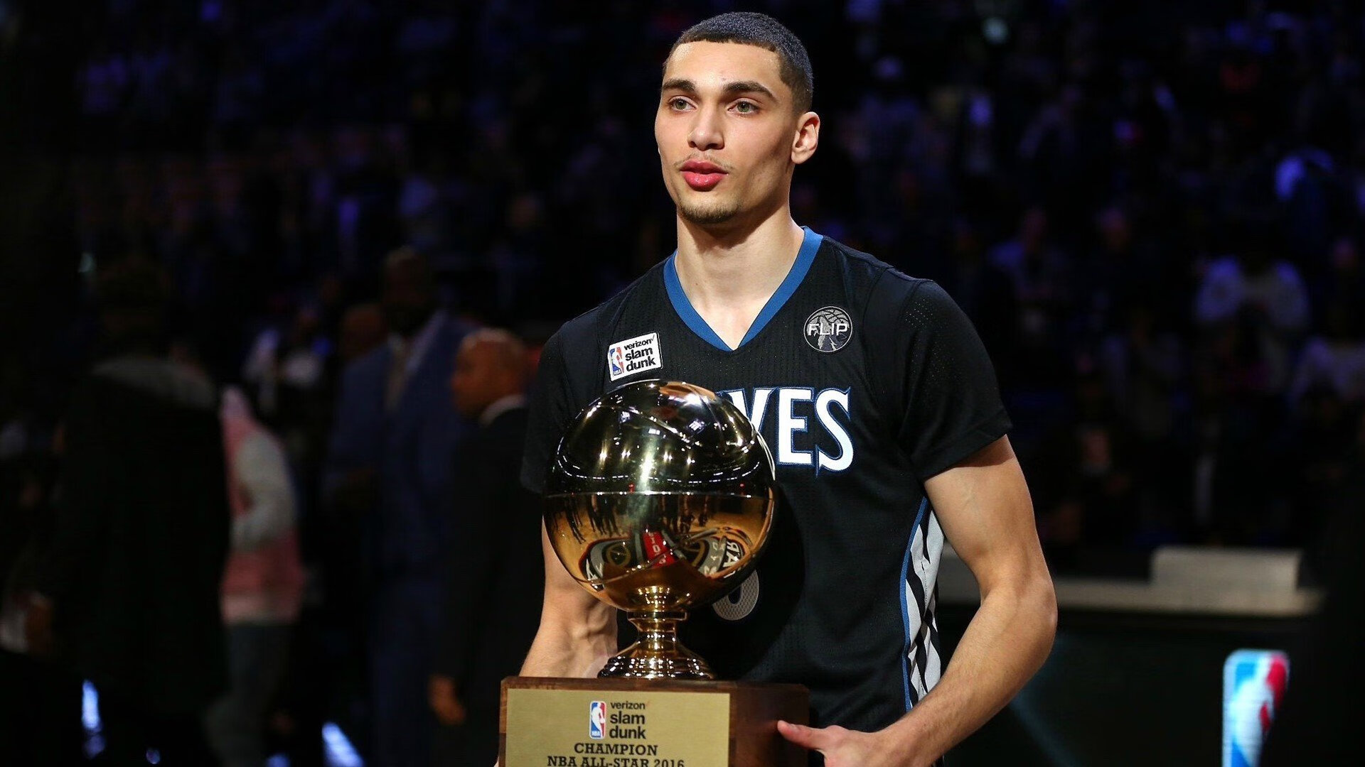 光影交织,虚拟与现实的极致碰撞!